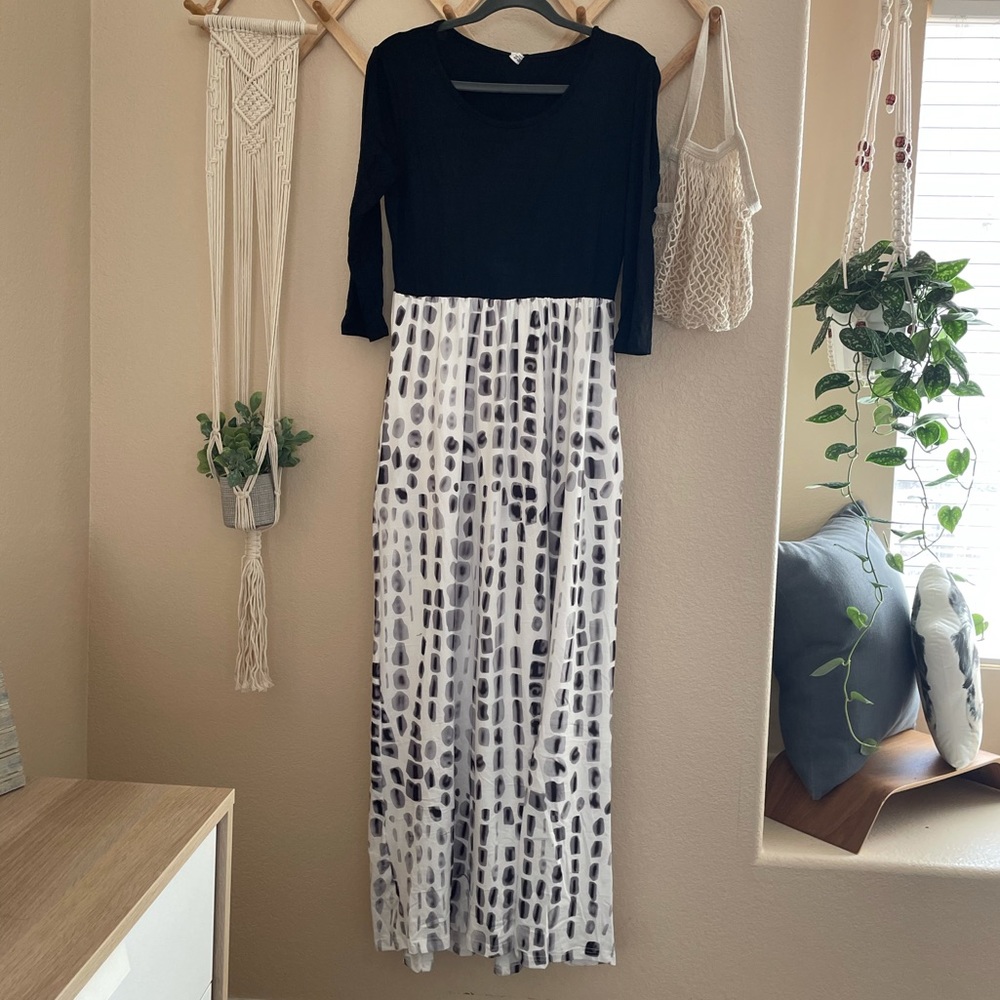 3/4 Sleeve maxi w/ PoCKeTs!!